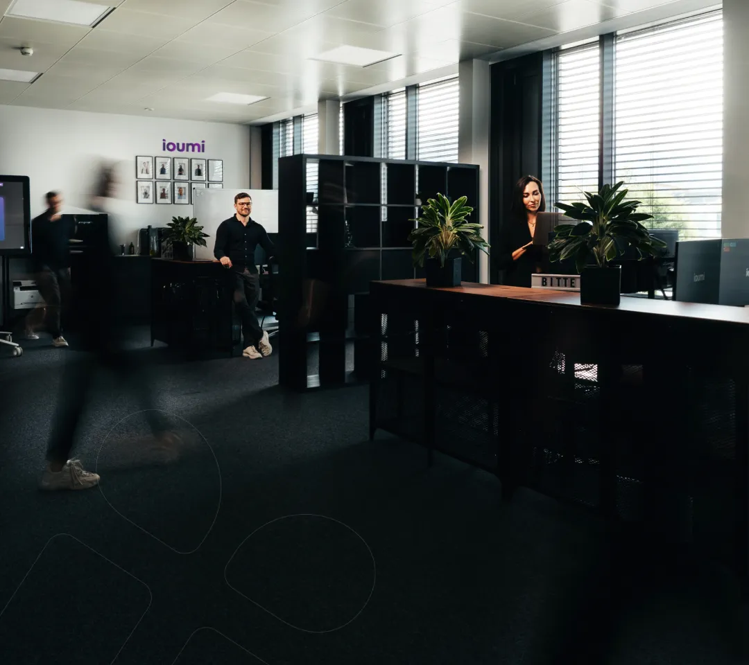Das ioumi-Team im Büro
